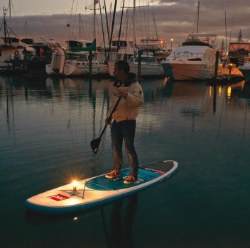 RAILBLAZA Starport - Weißes batteriebetriebenes Rundumlicht