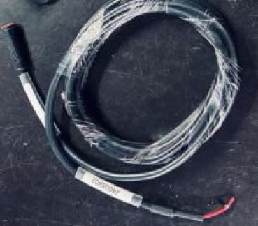 Simnet Overmolded PowerCable with Terminator mit Universal Converter