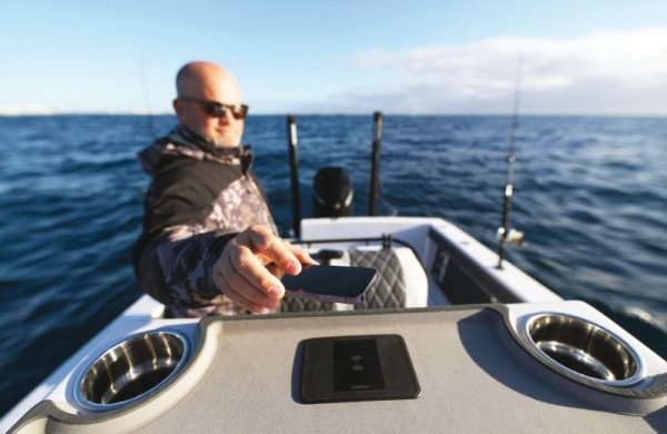 ROKK kabelloses Ladegerät HIDDEN 15W 12/24V