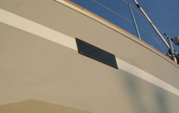 Bündig montierte Bullaugen von Lewmar®, 175x322mm