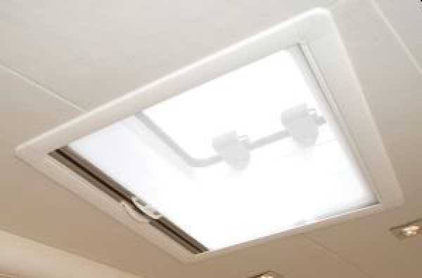 Recessed SkyScreen f. Lewmar 44