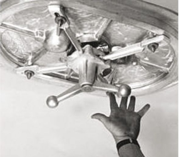 Lukenöffner innen Freeman Marine, Handrad